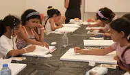 Bodrumlu miniklerin sanatla dolu yaz tatili: Tuval başında yeteneklerini keşfediyorlar