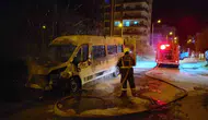 Nazilli'de gece yarısı korkutan manzara: Park halindeki araç küle döndü