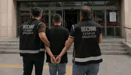 İzmir'de silah kaçakçılığına geçit yok: Evinden cephanelik çıktı