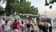 Şehzadeler’de nostalji rüzgarı: Mahalleli kadınlar şalvarlarını giyip meydanlara indi