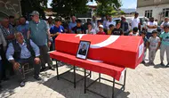 Memleket hasretiyle geldiği baba ocağında acı veda: Uzman Çavuş Mustafa Başer son yolculuğuna uğurlandı