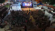 Yenipazar’da nostalji rüzgarı: Çocuklar açık havada sinemanın tadını çıkardı