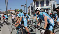 Pedallar demokrasi kahramanı için döndü: Kütahya’dan Niğde’ye anlamlı yolculuk