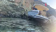 Marmaris açıklarında korkutan kaza: Kontrolden çıkan tekne kayalıklara vurdu