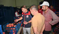 Çivril’de şeftali hasadından rafa uzanan yol haritası masaya yatırıldı
