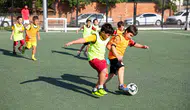 Efeler'de minik kramponlar sahaya indi: Geleceğin yıldızları burada yetişiyor