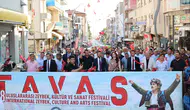 Tavas’ta zeybek rüzgarı esti: Festival coşkusu kortejle başladı