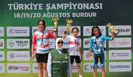 Akhisar’ın pedal şampiyonları Burdur’dan madalyalarla döndü