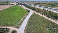 Turgutlu ile Saruhanlı Arasında Çiftçinin Yıllardır Beklediği Ham Toprak Yol Asfalta Kavuşuyor