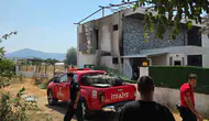 Milas'ta korkutan yangın: Ekipler alevlerin eve sıçramasını son anda önledi