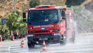 Tonlarca ağırlıktaki itfaiye araçlarına profesyonel dokunuş: İzmir’de zorlu sürüş sınavı