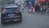 Kuşadası’nda Telefon Görüşmesi Sokak Ortasında Kurşun Yağmuruna Dönüştü: Bir Kişi Yaralı, 14 Yaşındaki Çocuk Da Saçmalardan Etkilendi