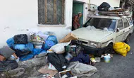 Konak’ta çöp ev kabusu: Mahalleli isyan bayrağını açtı
