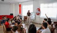 Efelerli minikler felsefe ile dünyayı keşfediyor