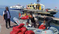 İnciraltı açıklarında kaçak avcılık operasyonu: Tonlarca midye yeniden sulara bırakıldı