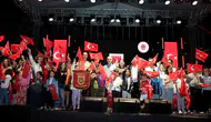Afyonkarahisar'da 104. Yıl Coşkusu: Bando ve Halk Oyunlarıyla Tarihe Saygı Gecesi