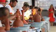 Menemen'de 8 bin yıllık gelenek dev isimlerle şenleniyor
