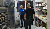 Efeler sofralarındaki güveni denetimle tescilledi: Fırınlarda gramaj ve hijyen mesaisi