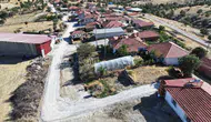 Selendi’nin Gölbaşı Mahallesi’nde çamurlu günler tarih oluyor: İlk kez parke taşıyla tanıştılar
