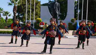 Aliağa’da 104 yıllık bağımsızlık coşkusu: Meydanlarda kurtuluş şöleni
