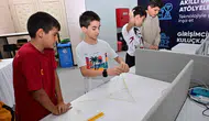Geleceğin mühendisleri Akademi Manisa’da buluştu: Robotik dünyasının kapıları aralandı