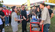 İzmir Fuarı'nda kartondan tekneler suya iniyor: Genç mühendislerin yaratıcılık sınavı