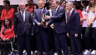 Muğla’nın spor vizyonuna prestijli ödül: Vali Akbıyık’a büyük onur