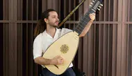 Saraylardan gelen kadim tını: 400 yıllık teorbo İzmir sahnesinde yeniden doğuyor