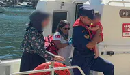 Mavi sularda korku dolu anlar: Yaralanan bebek için Sahil Güvenlik seferber oldu