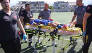 Sahada saniyelerle yarış: Genç futbolcuyu ölümden döndüren müdahale