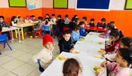 Okul yolunda miniklerin kaygısını yönetme rehberi: Ebeveynlere kritik uyarılar