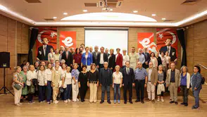 Efeler'de yeni dönem: 55 yaş üstü vatandaşlar için üniversite kapıları açılıyor