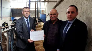 Uşak hayvancılığında güven tazeleyen adım: İki işletme daha sertifikasını aldı