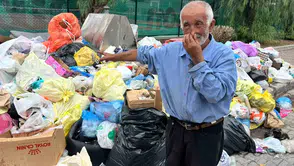 Karşıyaka’da çöp krizi isyan ettirdi: Sokaklar adeta çöp dağlarına döndü