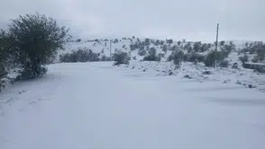 Manisa'nın zirvelerine kışın ilk müjdesi: Beyaz örtüyle tanıştılar