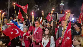 Bodrum’da Cumhuriyet coşkusu zirve yaptı: Fener alayı ve Dedublüman ile unutulmaz gece