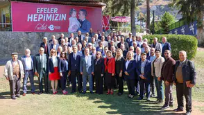 Efeler’de muhtarlar günü buluşması: Başkan Yetişkin’den hizmet vurgusu