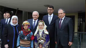Binali Yıldırım'dan Uşak'ta eğitime tam destek: Geleceğin mimarları bu sıralarda yetişecek
