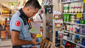 Kuşadası’nda tüketiciyi koruma mesaisi: Fiyat etiketlerine yakın takip