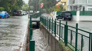 Marmaris’te beklenen yağışlı hava dalgası giriş yaptı