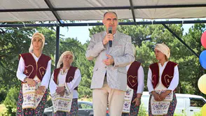Spil Dağı’nda sevgi dolu buluşma: Koruyucu aileler ve çocuklar unutulmaz bir gün yaşadı