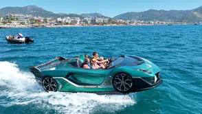 Marmaris sahillerinde yeni trend: Yerli üretim jet car rüzgarı esiyor