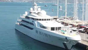 Ege’nin Gözdesi 125 Milyon Dolarlık Dev Yat, Fethiye’de 100 Tonluk Yakıt İkmaliyle Gündemde