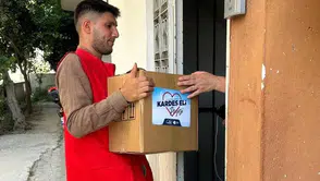 Efeler’de kimse kapısını çalacak birini beklemiyor: Yardım eli doğrudan eve ulaşıyor
