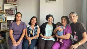 Çine’de sağlık ekipleri kapı kapı dolaşıyor: Annelerin en büyük destekçisi oldular