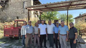 Uşak’ta tarım seferberliği: Uzmanlar tarlada ve ahırda üreticinin yanında