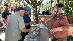 Köyceğiz’de çeyrek asrı deviren gelenek: Aşure bereketi mahalle meydanında buluşturdu