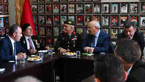 Vali Köşger'den anlamlı ziyaret: Gazilerimiz istikbalimizin sarsılmaz teminatıdır