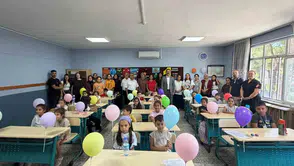 Sultanhisar'da eğitim heyecanı: Kaymakam Ateş ilk ders gününde öğrencileri yalnız bırakmadı