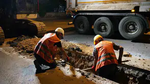 Muğla’da trafik kilitlenmesin diye geceyi gündüze kattılar: MUSKİ’den hummalı çalışma